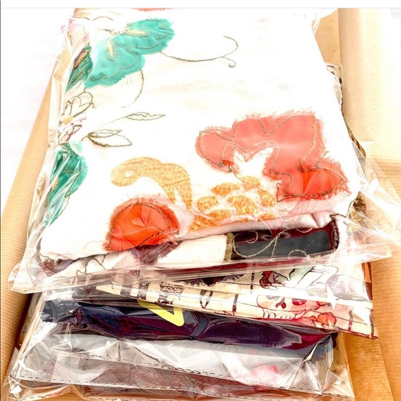 Welcome to my closet! - Picture 3 of 12